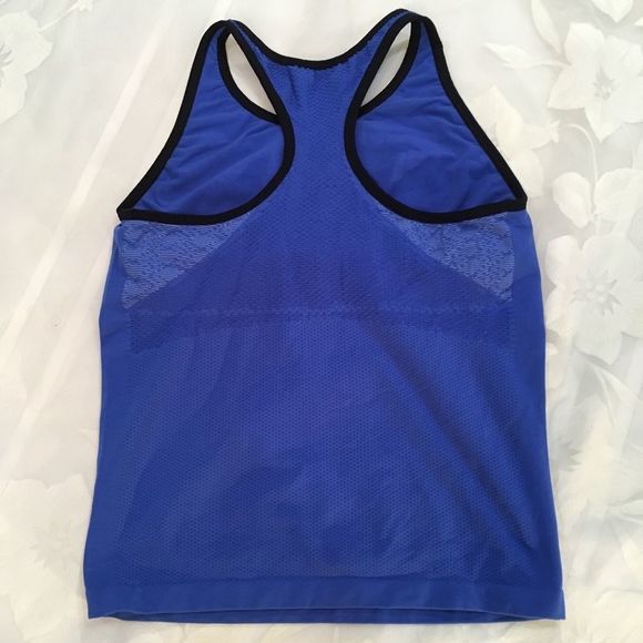 NIKE Fit Dry racerback workout top size L/XL. - Picture 2 of 4